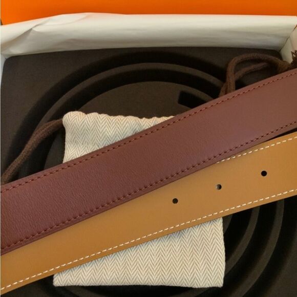 HERMES Constance: Red Burgundy/Brown Reversible Belt 70 - Picture 2 of 10